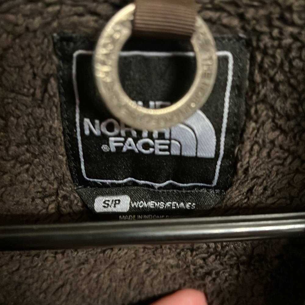 North face women’s zipper jacket. - Picture 2 of 3